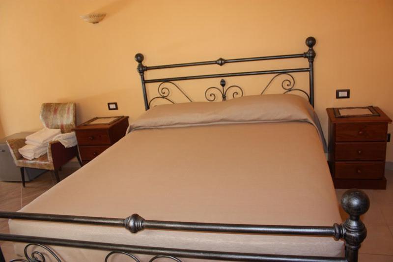 Agriturismo Ghiritina Francavilla di Sicilia Room photo